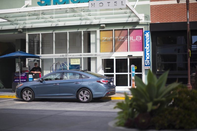Illustration for article titled The Hyundai Sonata Hybrid Is A Great Cruiser But Barely A Fuel MiserÂ